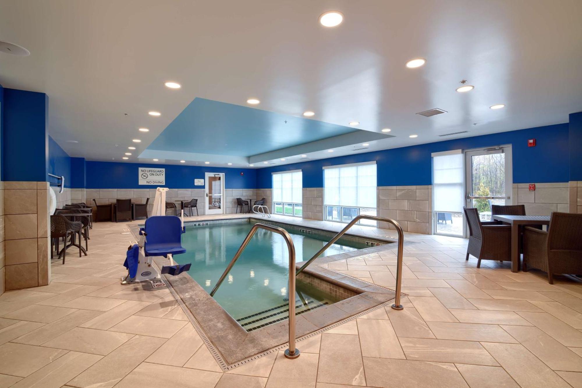 Hampton Inn Lincoln White Mountains エクステリア 写真